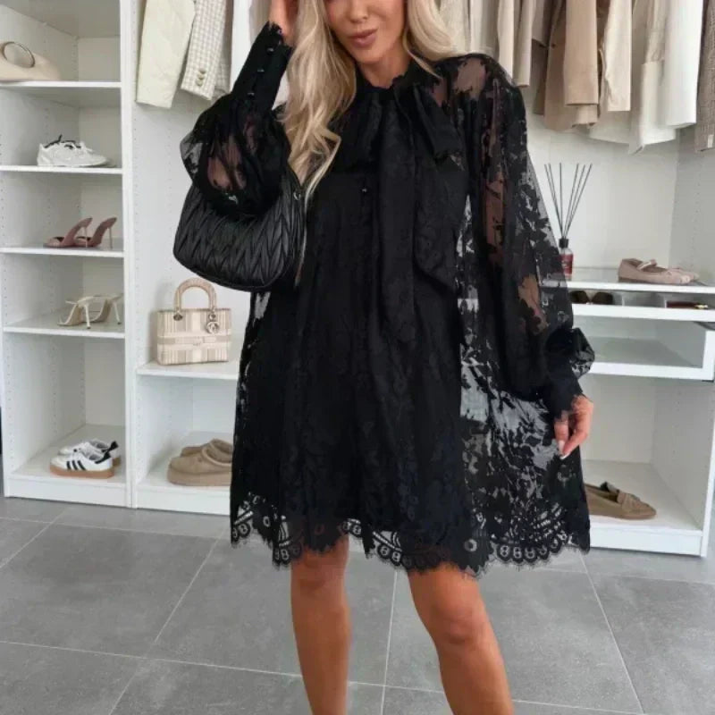 Oliva | Rochie mini cu detaliu fundiță la decolteu