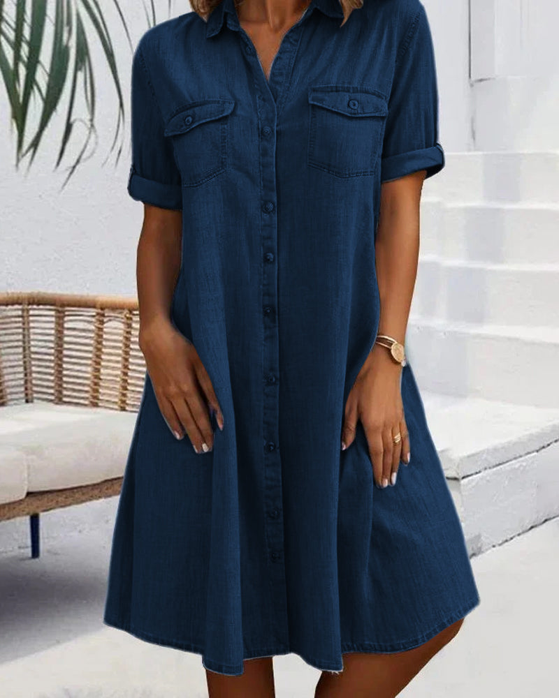 Rochie scurtă simplă cu mâneci scurte și guler