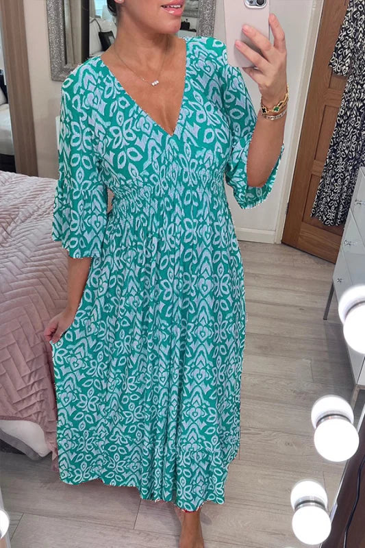 Rochie lungă boho casual cu imprimeu, decolteu în V și talie înfășurată