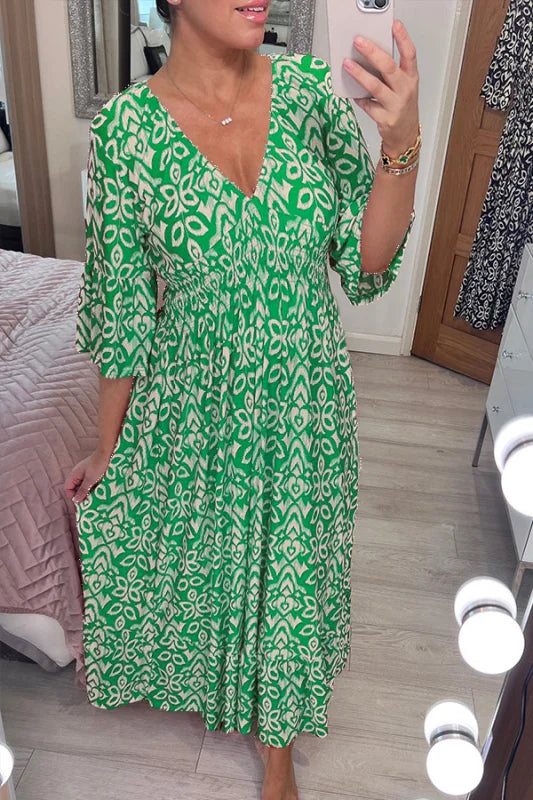 Rochie lungă boho casual cu imprimeu, decolteu în V și talie înfășurată