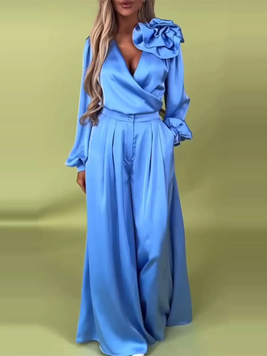 Compleu de lux cu cămașă din satin și pantaloni largi