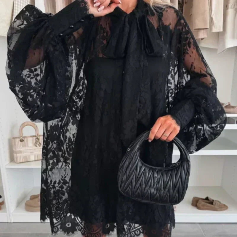 Oliva | Rochie mini cu detaliu fundiță la decolteu